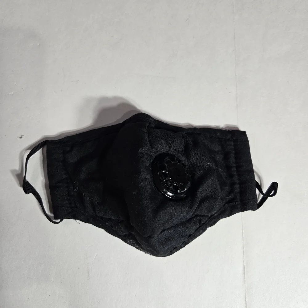 Black Face Mask with Vent